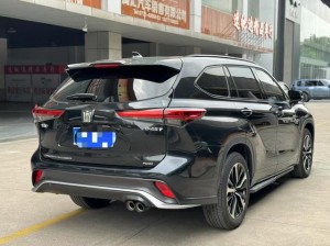Toyota Crown Kluger