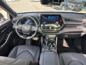 Toyota Crown Kluger