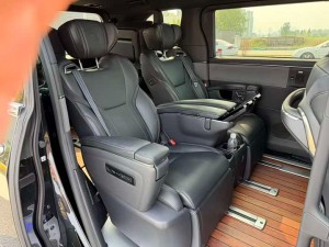 Lexus LM