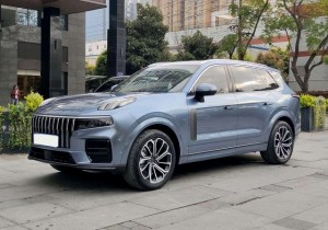 Lynk & Co 09