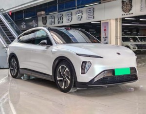 NIO EC7