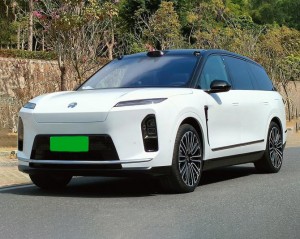 NIO ES8