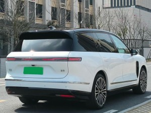NIO ES8
