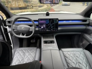NIO ES8