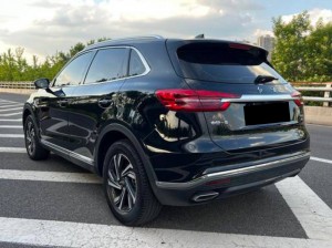 Hongqi HS5
