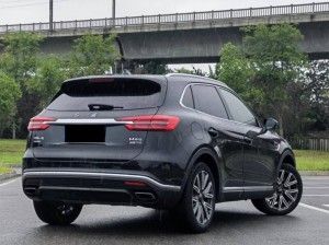 Hongqi HS5