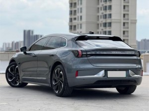 ZEEKR 001