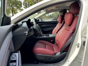 Mazda 3 Angkesela