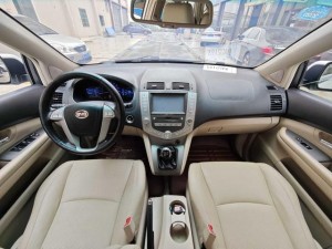 BYD S6
