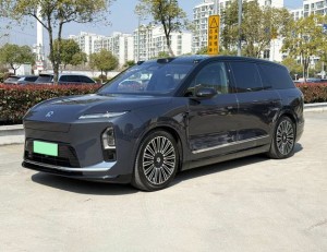 NIO ES8