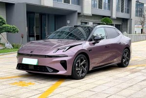 Lynk & Co 07 EM-P
