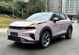 Lynk & Co 06