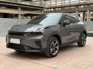 Lynk & Co 06