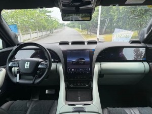 BYD Yangwang U8