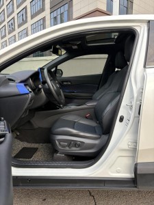 Toyota C-HR EV
