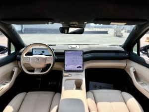 NIO EC7