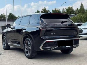 Hongqi HS3