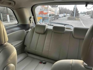 BYD M6