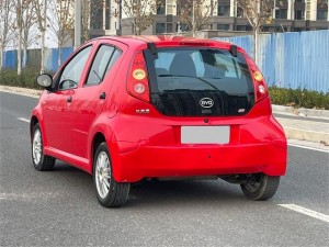 BYD F0