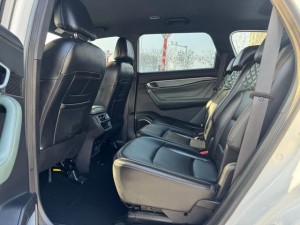 Geely Haoyue L