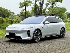 NIO ET5T