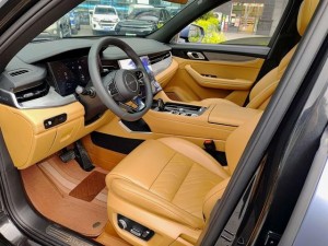 Lynk & Co 09