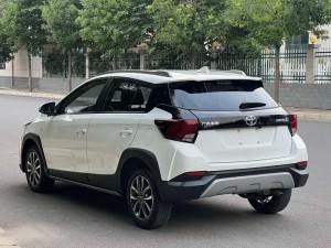 Toyota Yaris L