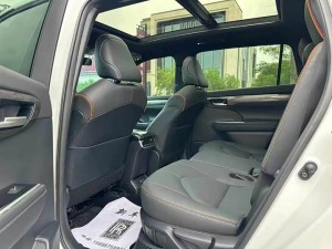 Toyota Crown Kluger
