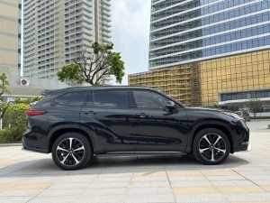 Toyota Crown Kluger