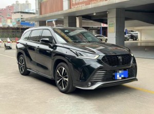 Toyota Crown Kluger