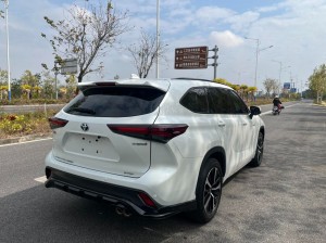 Toyota Crown Kluger
