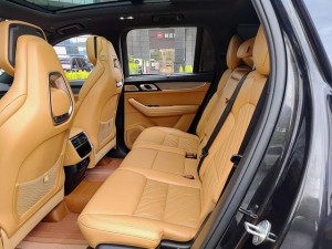 Lynk & Co 09