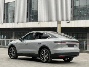 NIO EC7