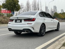 BMW 3-Series  2022